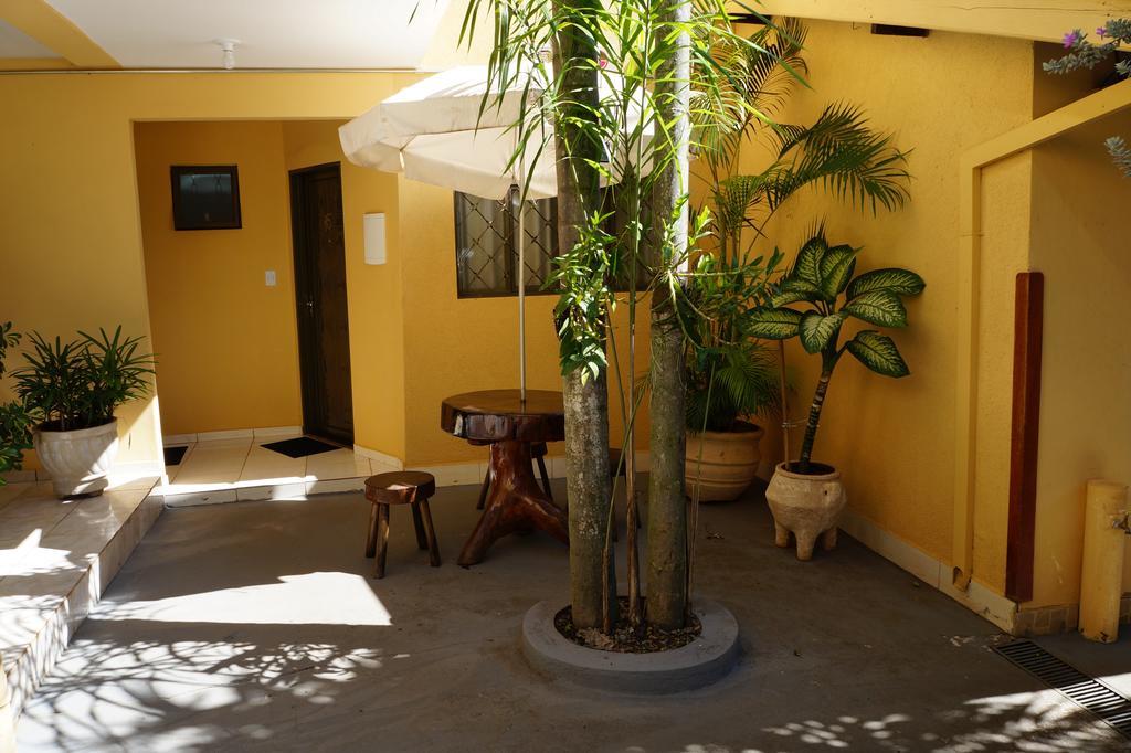 Rozam Inn